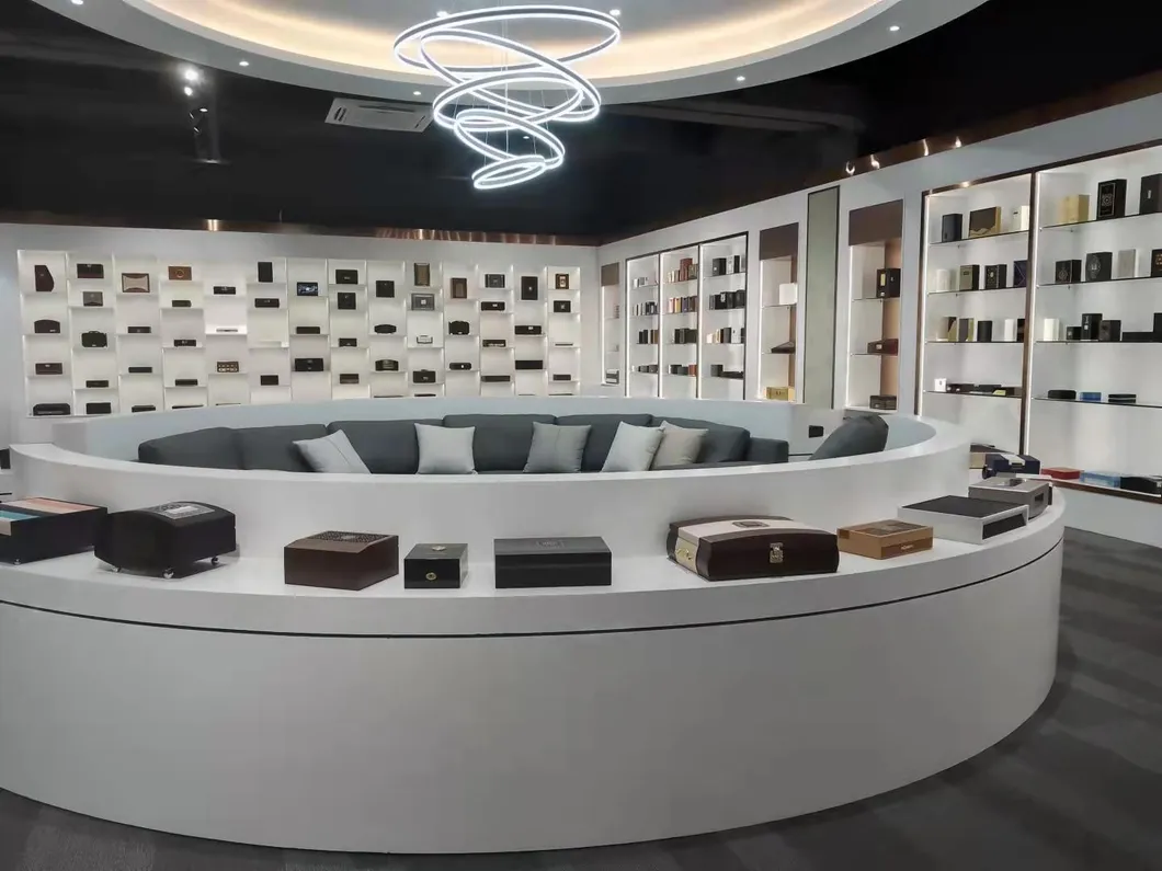 Custom Rigid Cardboard Paper Clothes Shoe Oriental Perfumes Wine Cosmetic Gift Packing Packaging Carton Box