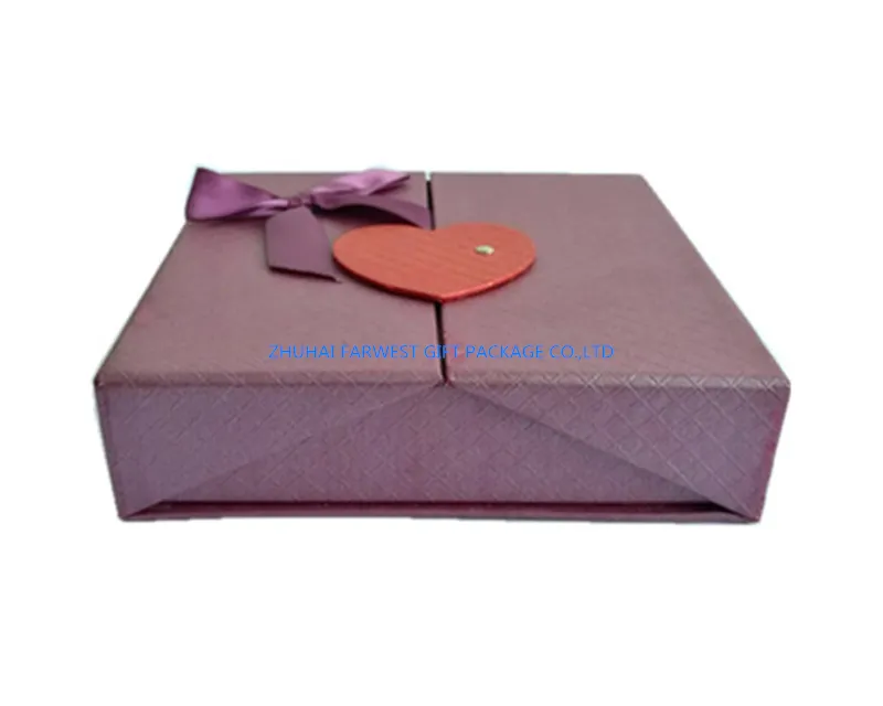 Delicate Square Paperboard Gift Box for Chocolate Packaging Open in The Middle Wholesale