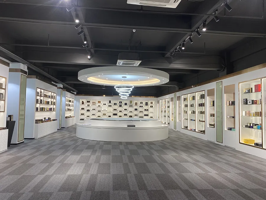 Manufacture Wholesale Small Wooden Oud Boxes, Luxury Wooden Gift Box for Perfume Package