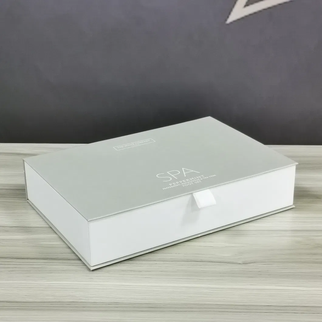 Qingdao Factory Debossing Rigid Cardboard Heart Shape Paper Gift Box with Ribbon for Birthday