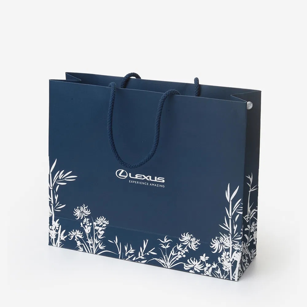 Wholesale Printed Your Own Logo Custom Recycle Gift Made Bags White Logo Paper Bag